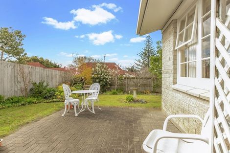 Photo of property in 2/8 Udys Road, Pakuranga, Auckland, 2010