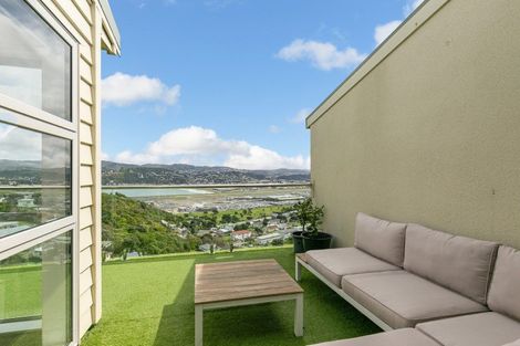 Photo of property in 15 Birkhall Grove, Strathmore Park, Wellington, 6022