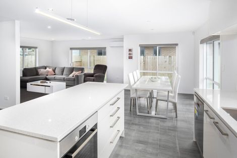 Photo of property in 44 Moira Drive, Tuakau, 2121