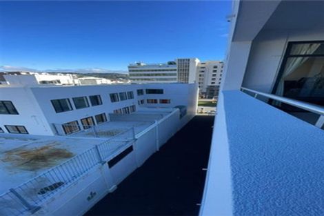 Photo of property in 17 Kent Terrace - Kent Apartments, 5b/16 Kent Terrace, Mount Victoria, Wellington, 6011