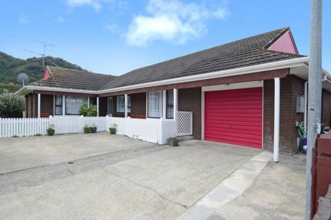 Photo of property in 9 California Drive, Totara Park, Upper Hutt, 5018