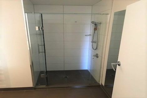 Photo of property in 76 Vodanovich Road, Te Atatu South, Auckland, 0610