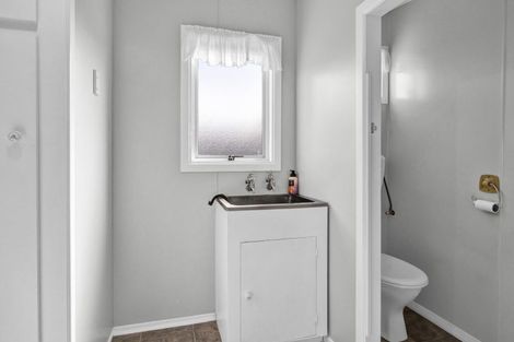 Photo of property in 16 Layard Street, Opunake, 4616