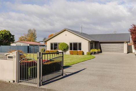 Photo of property in 21 Chamberlain Road, Masterton, 5888