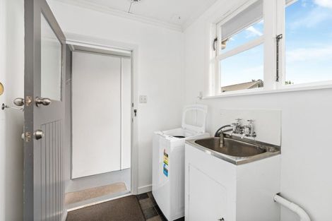 Photo of property in 23 Seddon Street, Takaro, Palmerston North, 4412