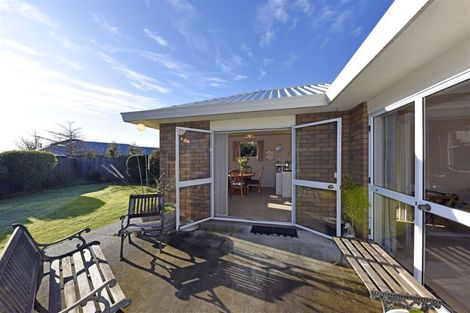 Photo of property in 22 Creese Place, Redwood, Christchurch, 8051