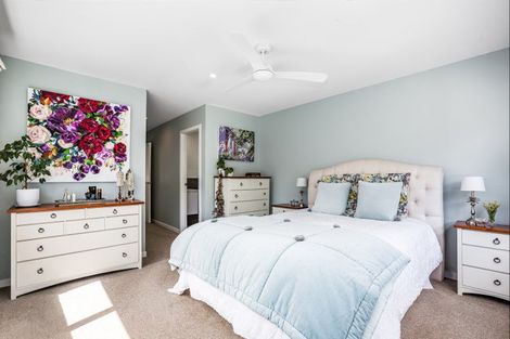 Photo of property in 20 Glide Lane, Whitby, Porirua, 5024