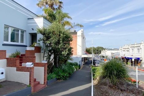 Photo of property in 4/64 Victoria Road, Devonport, Auckland, 0624
