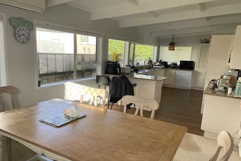 Photo of property in 2/49 Castor Road, Castor Bay, Auckland, 0620