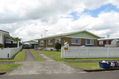 Photo of property in 18 Garden Terrace, Pukekohe, 2120