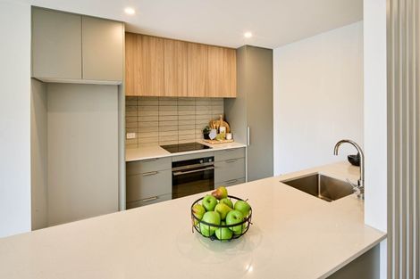 Photo of property in 2/90 Knights Road, Hutt Central, Lower Hutt, 5010