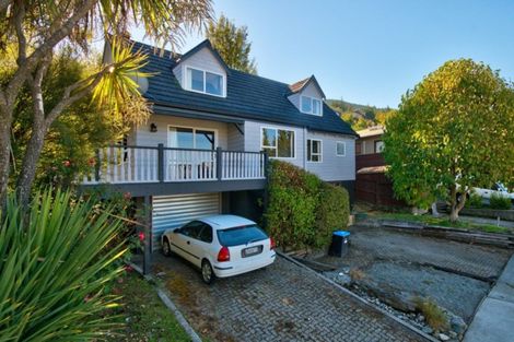 Photo of property in 1 Cameron Place, Fernhill, Queenstown, 9300