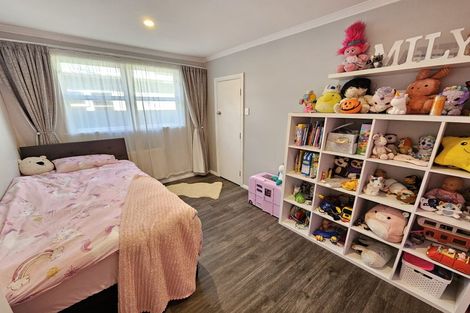 Photo of property in 34 Seddon Street, Wallaceville, Upper Hutt, 5018