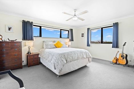 Photo of property in 21 Pyle Road East, One Tree Point, Whangarei, 0171