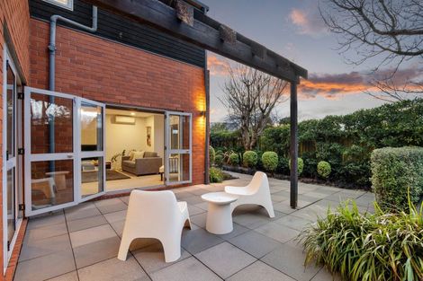 Photo of property in 87b Aikmans Road, Merivale, Christchurch, 8014