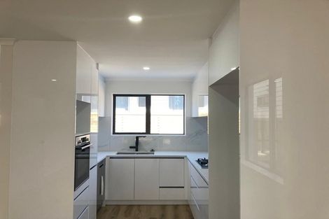 Photo of property in 527c Pakuranga Road, Howick, Auckland, 2010