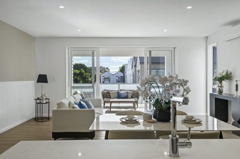 Photo of property in 4 Yellow Pear Lane, Karaka, 2578