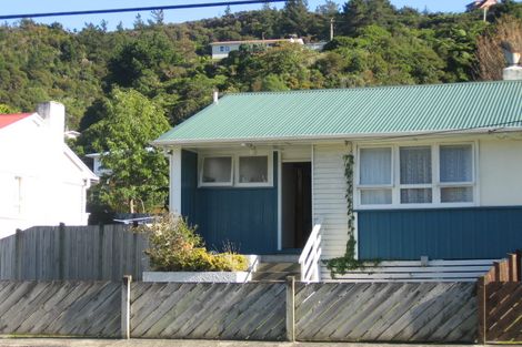 Photo of property in 214 George Street, Stokes Valley, Lower Hutt, 5019