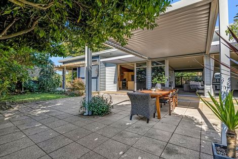 Photo of property in 2a Wouldbank Way, Welcome Bay, Tauranga, 3112