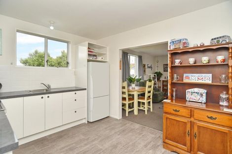 Photo of property in 2/144a Pages Road, Wainoni, Christchurch, 8061