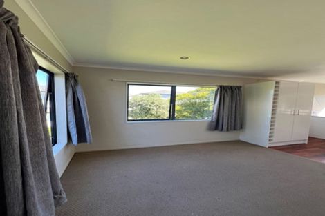 Photo of property in 5 Sherwood Avenue, Te Atatu South, Auckland, 0610