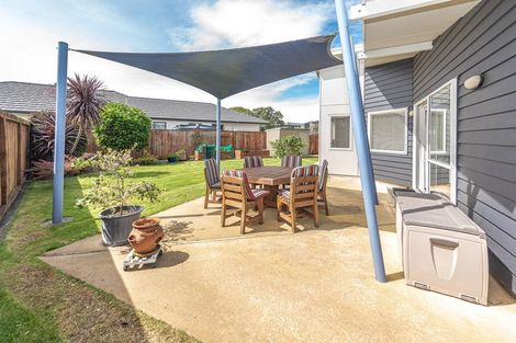 Photo of property in 2 Gilligan Close, College Estate, Whanganui, 4500
