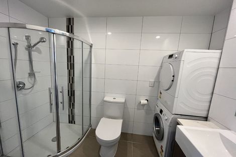 Photo of property in Apollo Apartments, 1/46g Rosedale Road, Rosedale, Auckland, 0632