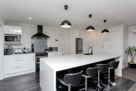 Photo of property in 6 Normanby Street, Fitzroy, New Plymouth, 4312