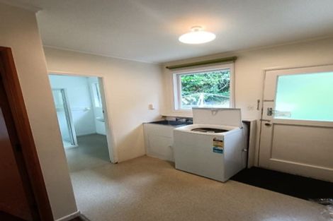 Photo of property in 42 Ngaio Road, Kelburn, Wellington, 6012