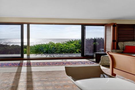 Photo of property in 24 Garden Road, Piha, 0772