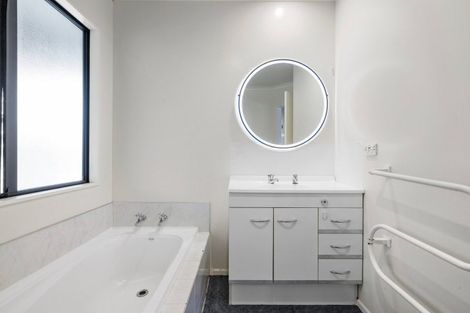 Photo of property in 11 Ada Place, Fairview Downs, Hamilton, 3214