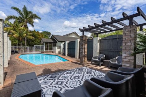 Photo of property in 53 Nui Mana Place, Te Atatu South, Auckland, 0610