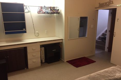 Photo of property in 2/205 Onewa Road, Birkenhead, Auckland, 0626