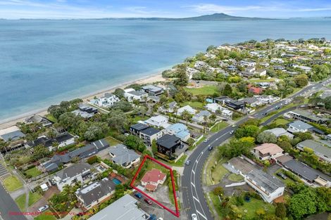 Photo of property in 319 Beach Road, Campbells Bay, Auckland, 0630