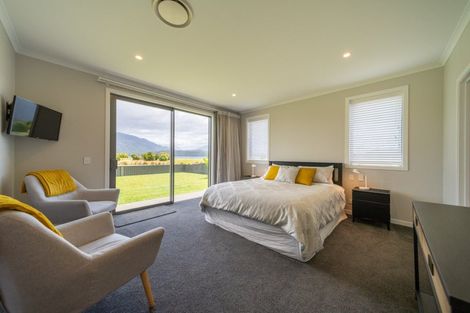 Photo of property in 21 Red Deer Place, Te Anau, 9600