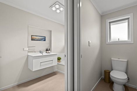 Photo of property in 118 Milton Terrace, Picton, 7220