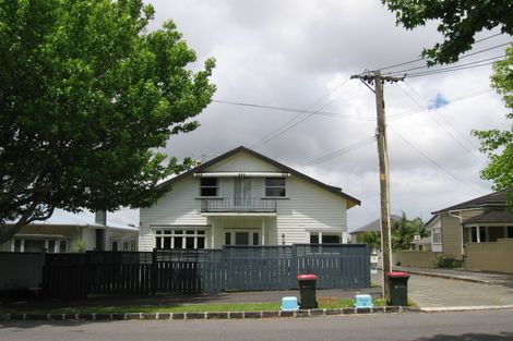Photo of property in 65 Dignan Street, Point Chevalier, Auckland, 1022