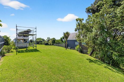Photo of property in 72 Domain Crescent, Muriwai, 0881