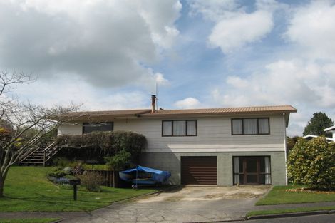 Photo of property in 4 Taurus Place, Kawaha Point, Rotorua, 3010