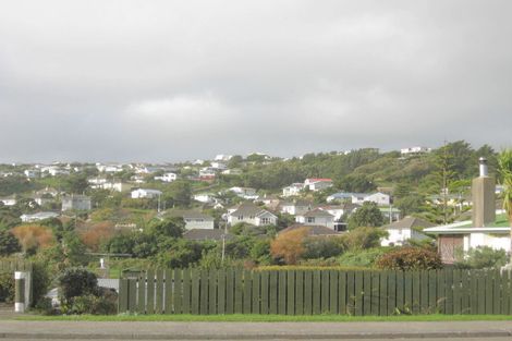 Photo of property in 73 Main Road, Titahi Bay, Porirua, 5022