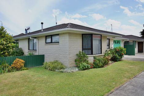 Photo of property in 1b Droylsden Place, Palmerston North, 4410