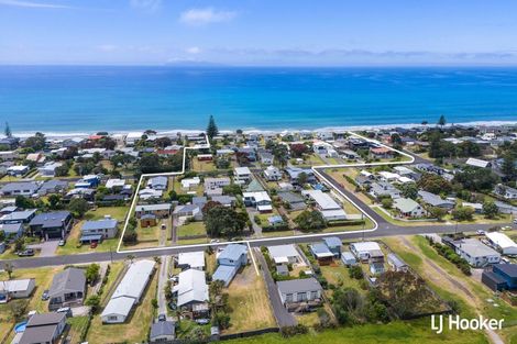 Photo of property in 30 Hillview Road, Waihi Beach, 3611