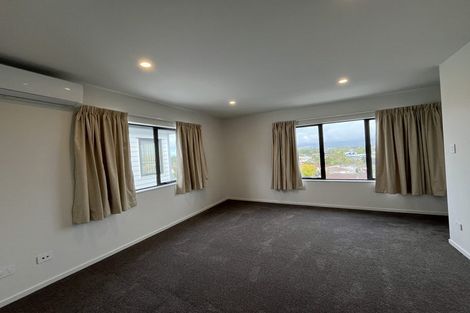 Photo of property in 7b Glenshee Place, Highland Park, Auckland, 2010