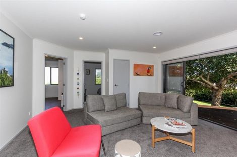 Photo of property in 24 Redwood Crescent, Hurdon, New Plymouth, 4310