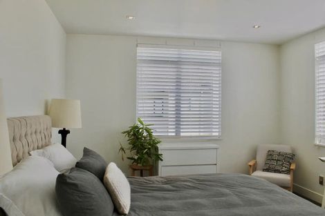 Photo of property in 15 Courtneys, West Harbour, Auckland, 0618