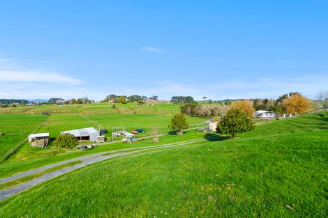 Photo of property in 141 Karioitahi Road, Waiuku, 2683