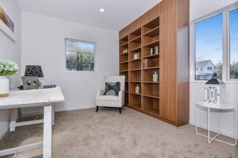 Photo of property in 32 Ngahere Views, Orewa, 0931