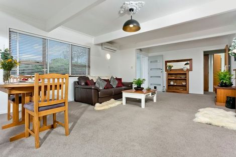 Photo of property in 1/4 Lynn Road, Bayview, Auckland, 0629