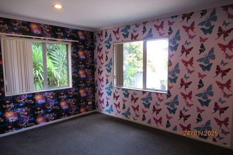 Photo of property in 4313a Great North Road, Glendene, Auckland, 0602