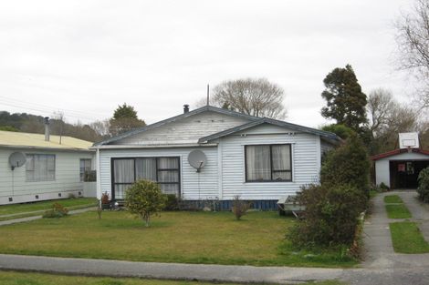 Photo of property in 25 Inverness Street, Dunollie, Runanga, 7803